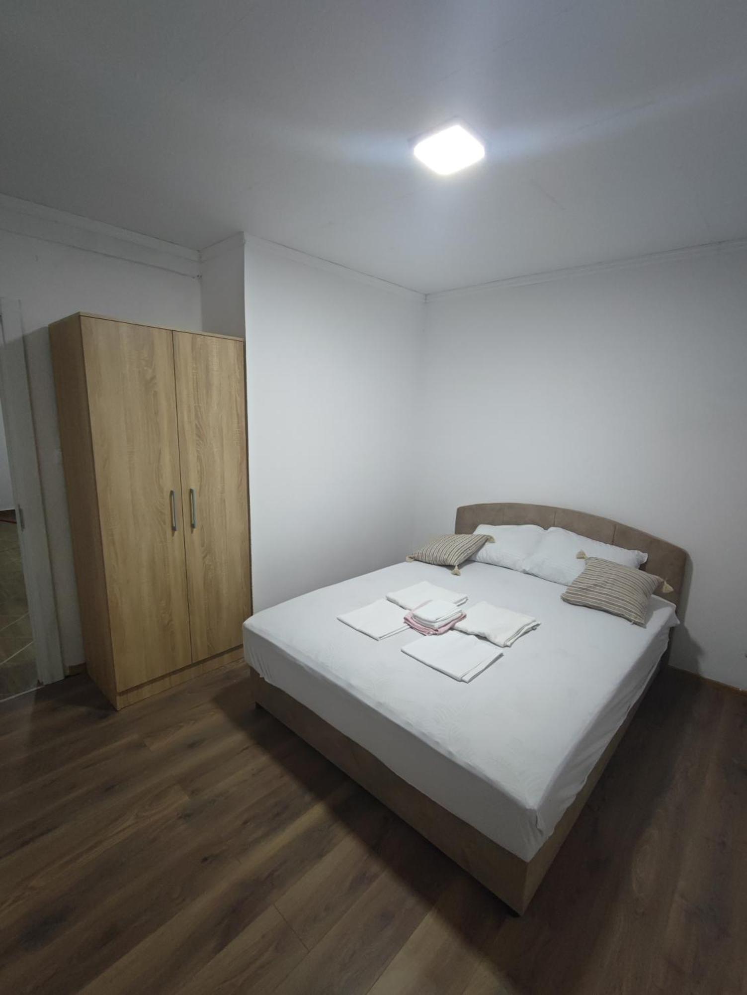 Hidden Villa Apartments Котор Екстериор снимка